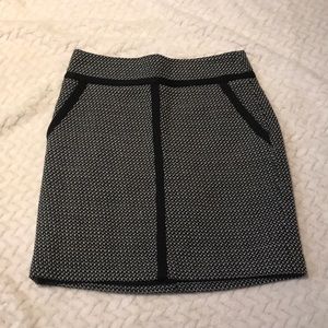 Ann Taylor Loft Lined Skirt Black and White Tweed Womens Size 2